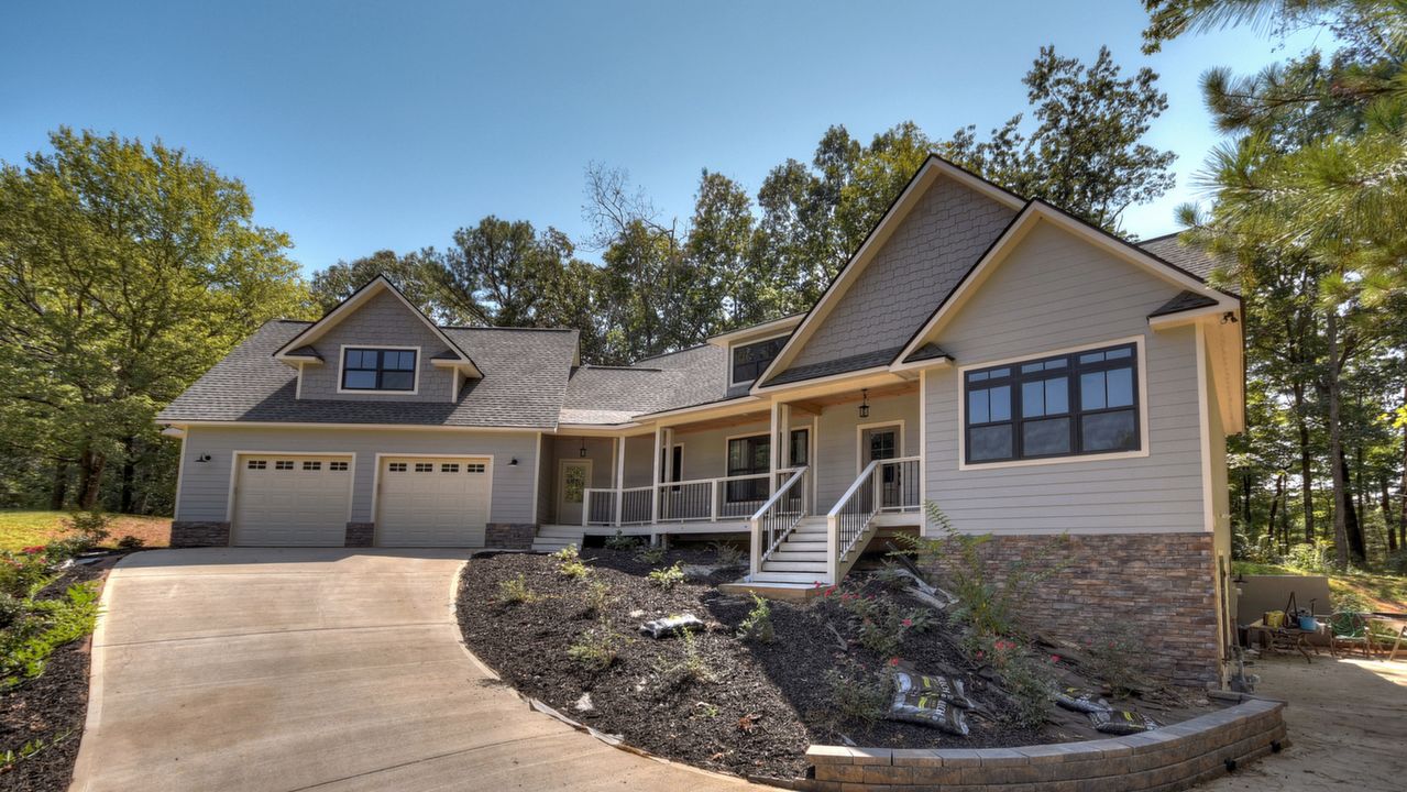 928 The Oaks Dr, Ellijay, GA, 30540 Scene 2