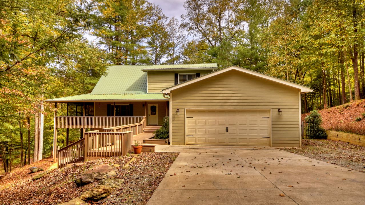 121 Hidden Lake Cir, Ellijay, GA, 30536 Scene 2