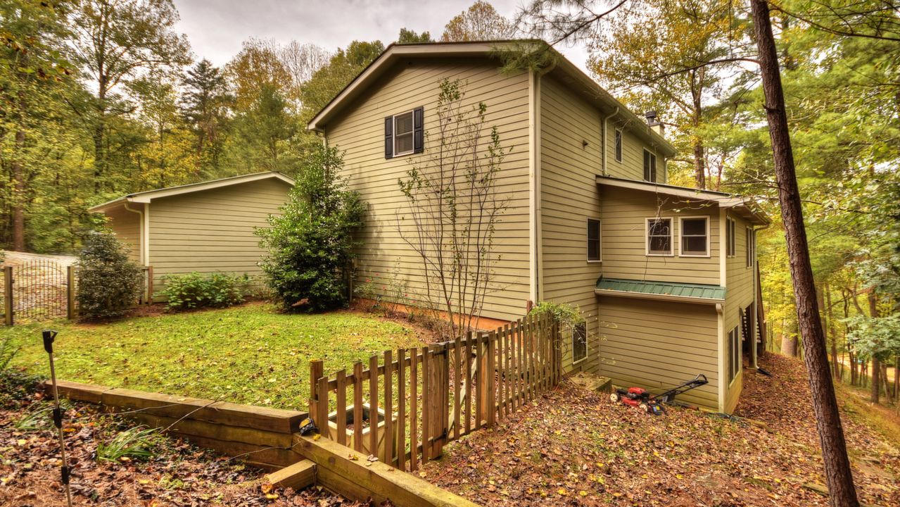 121 Hidden Lake Cir, Ellijay, GA, 30536 Scene 3