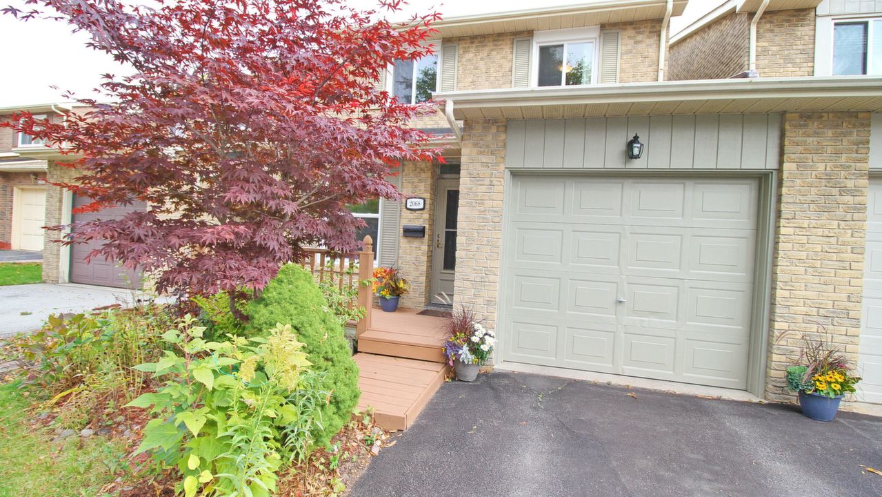 2068 Farrier Mews, Mississauga, ON, L5L 2Y5 Scene 1