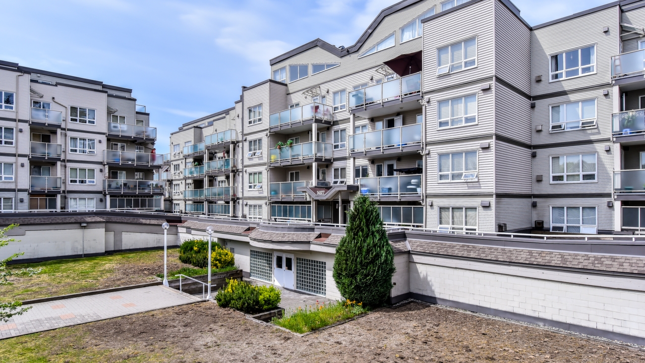 #403-14377 103 Ave, Surrey, BC, V3T 5V5 Scene 1