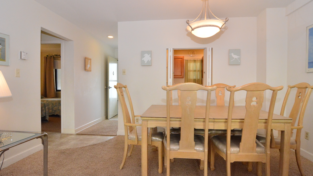 Dining Area to Kitchen