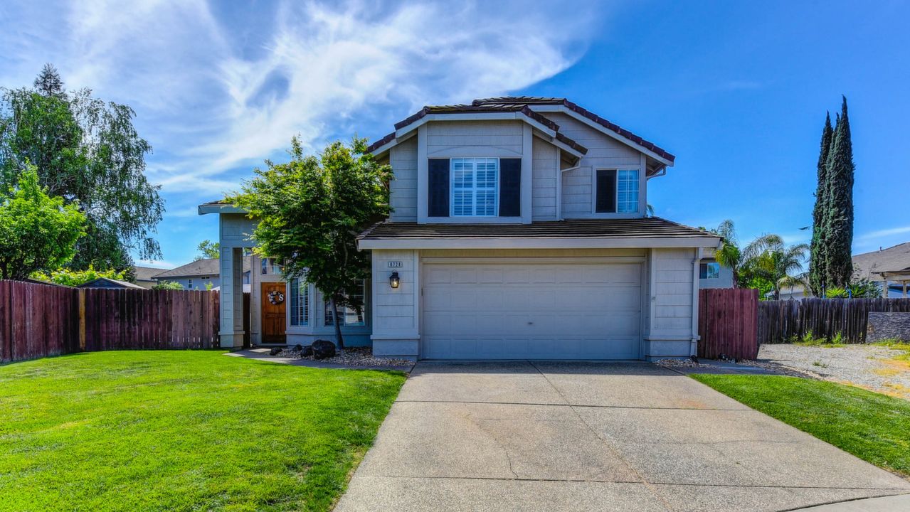 8728 Earlmar Court, Elk Grove, CA, 95624 Scene 1