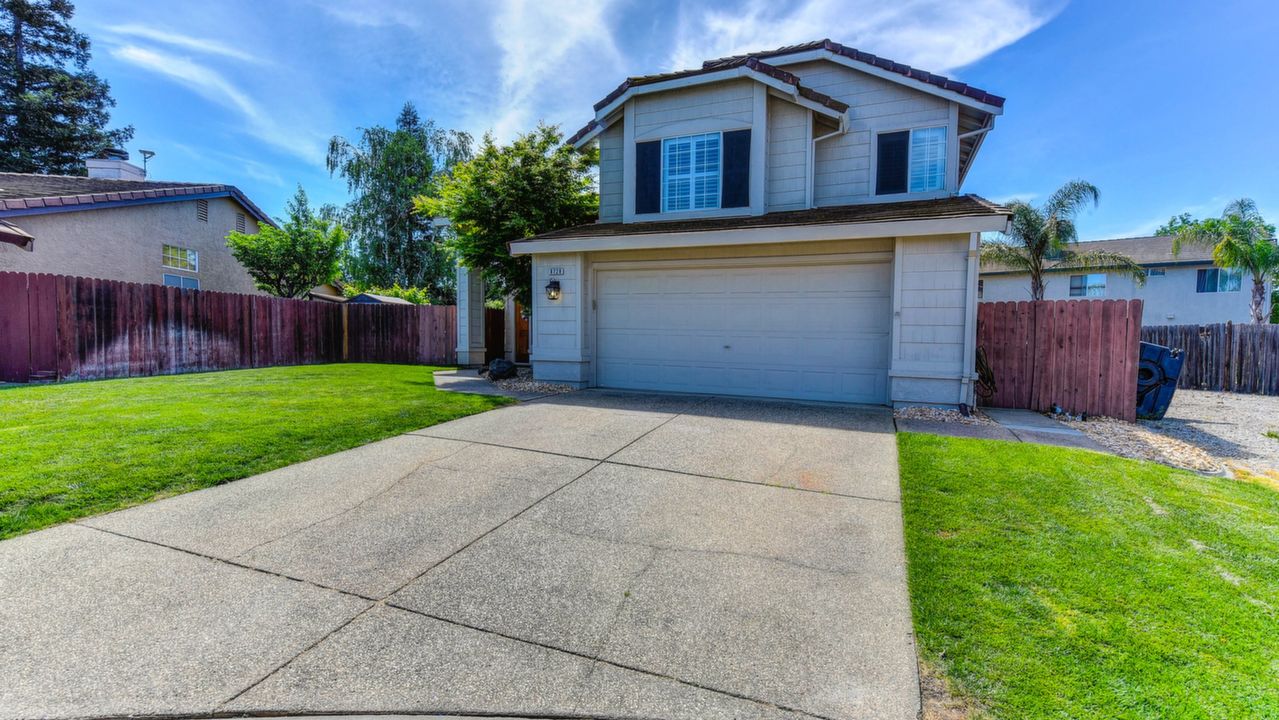 8728 Earlmar Court, Elk Grove, CA, 95624 Scene 3