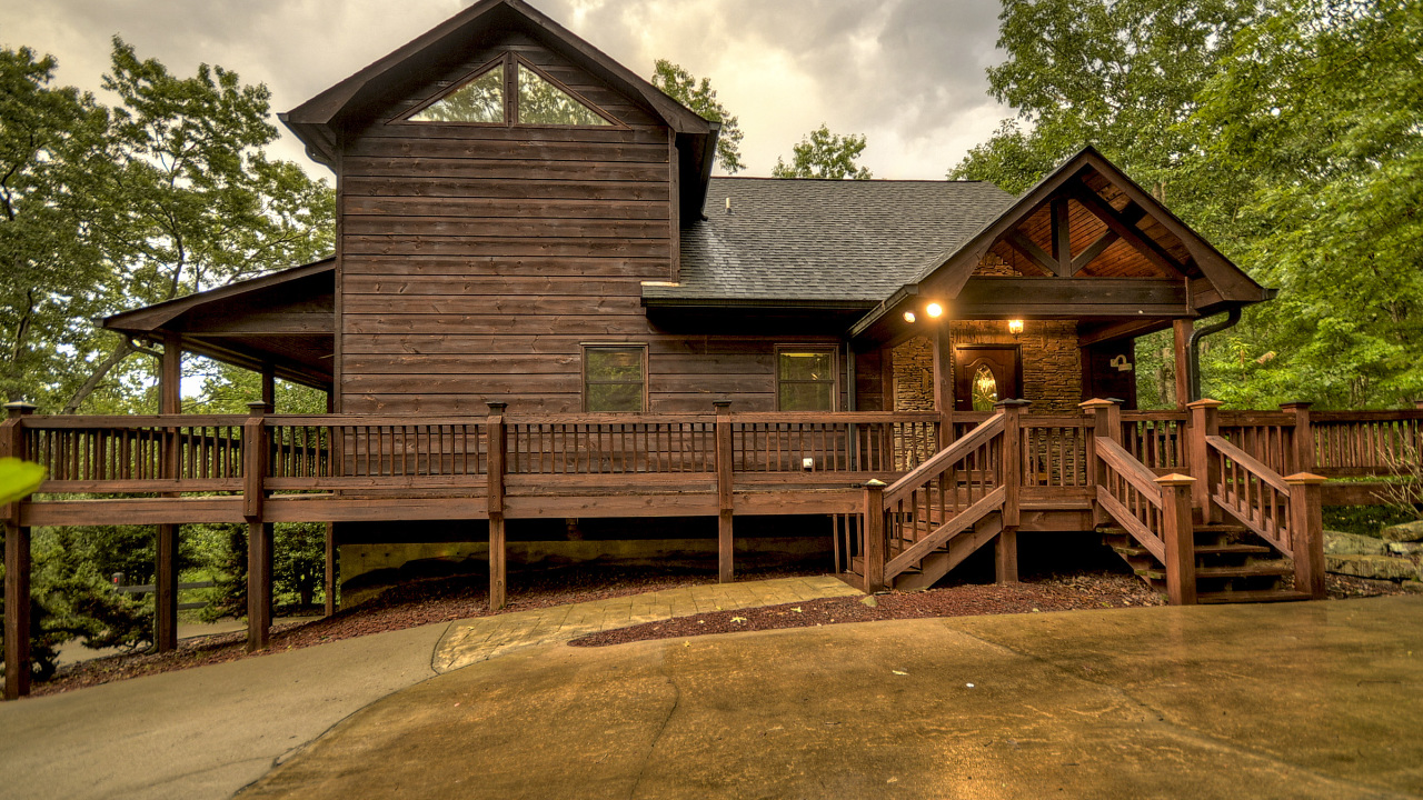 Mountain Creek Lodge, Ellijay, GA, 30540 Scene 3