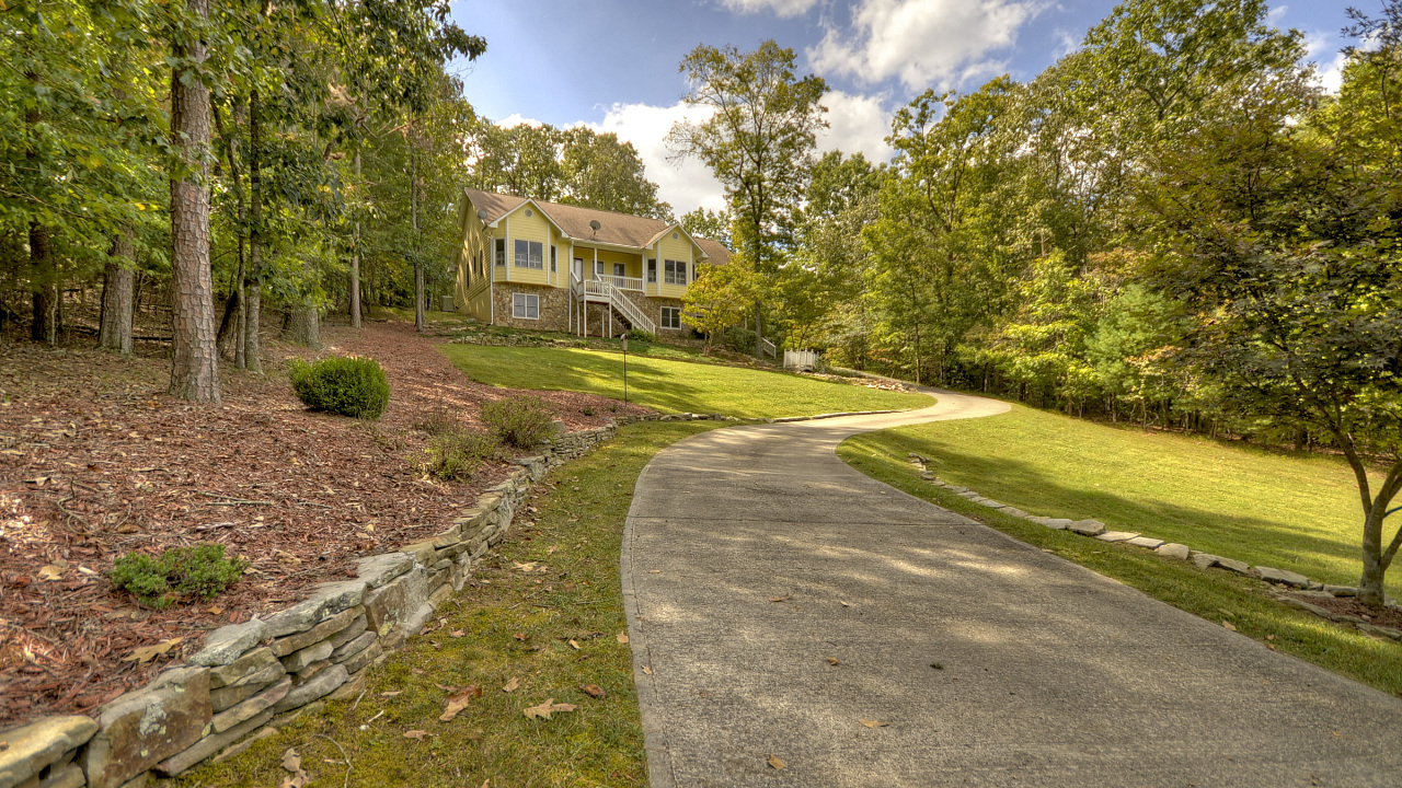 409 Owensby Mill dr, Ellijay, GA, 30540 Scene 1