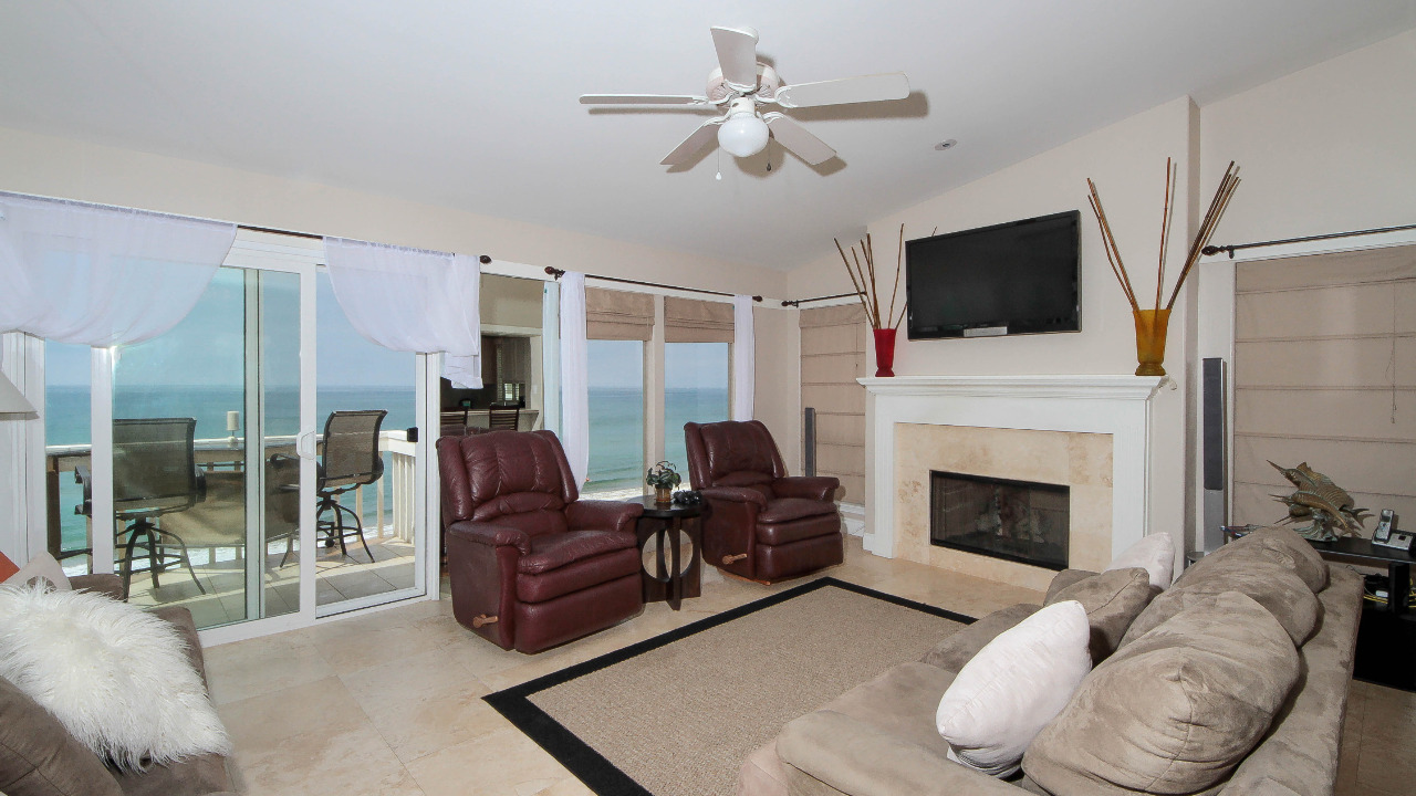 Living Room with Fireplace