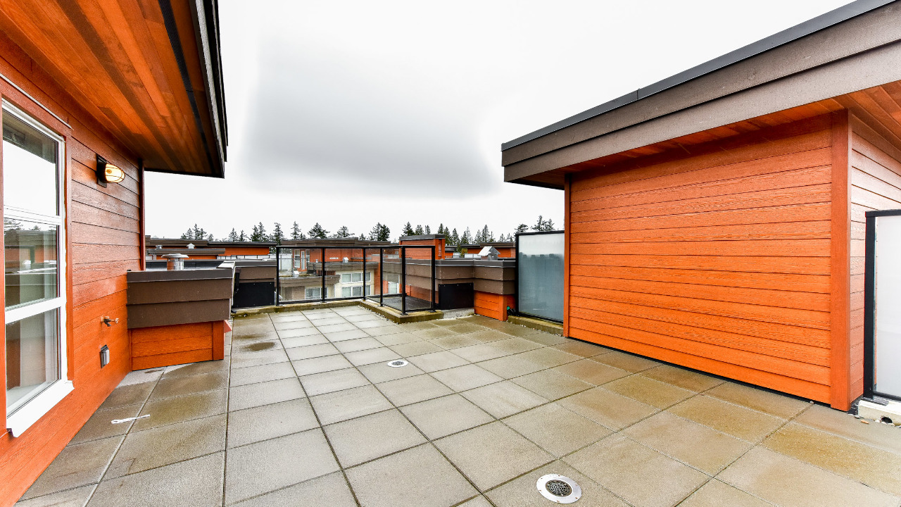 Exterior Roof Patio