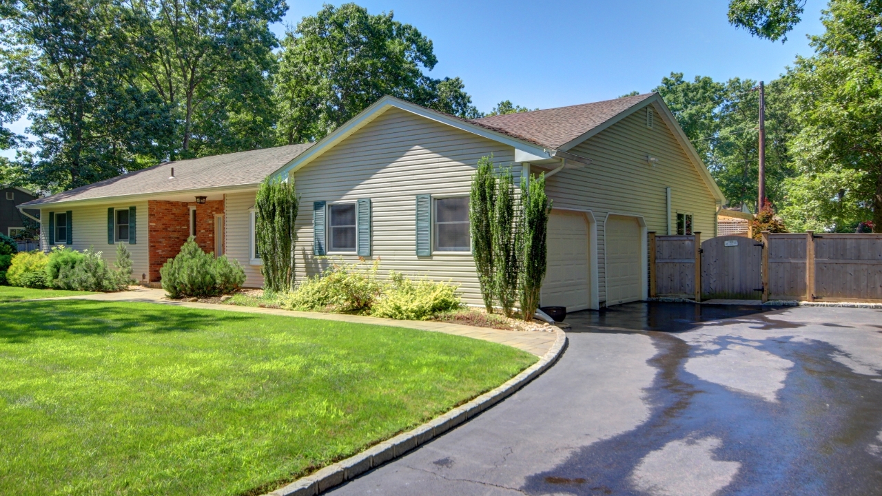 Front of House - Garage Side