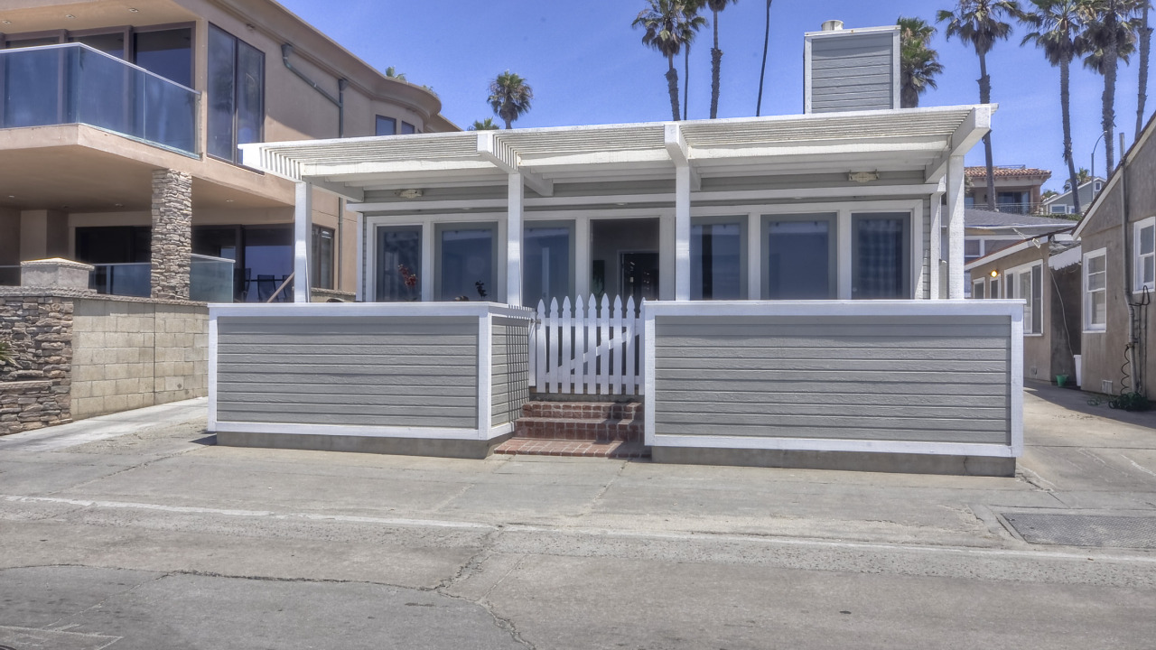 406 S. The Strand, Oceanside, CA, 92054 Scene 1