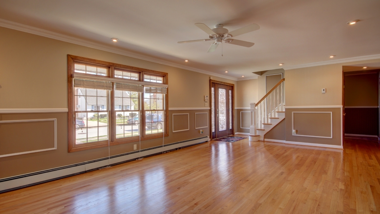 Foyer-Living Room