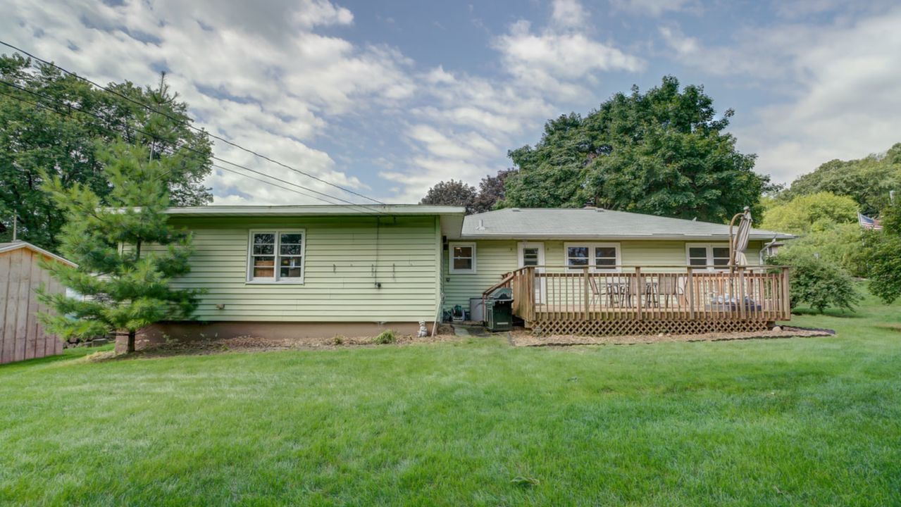 217 Hill St DeForest-51