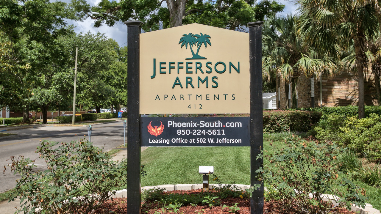 412 W Jefferson St, Tallahassee, FL, 32301 Scene 1