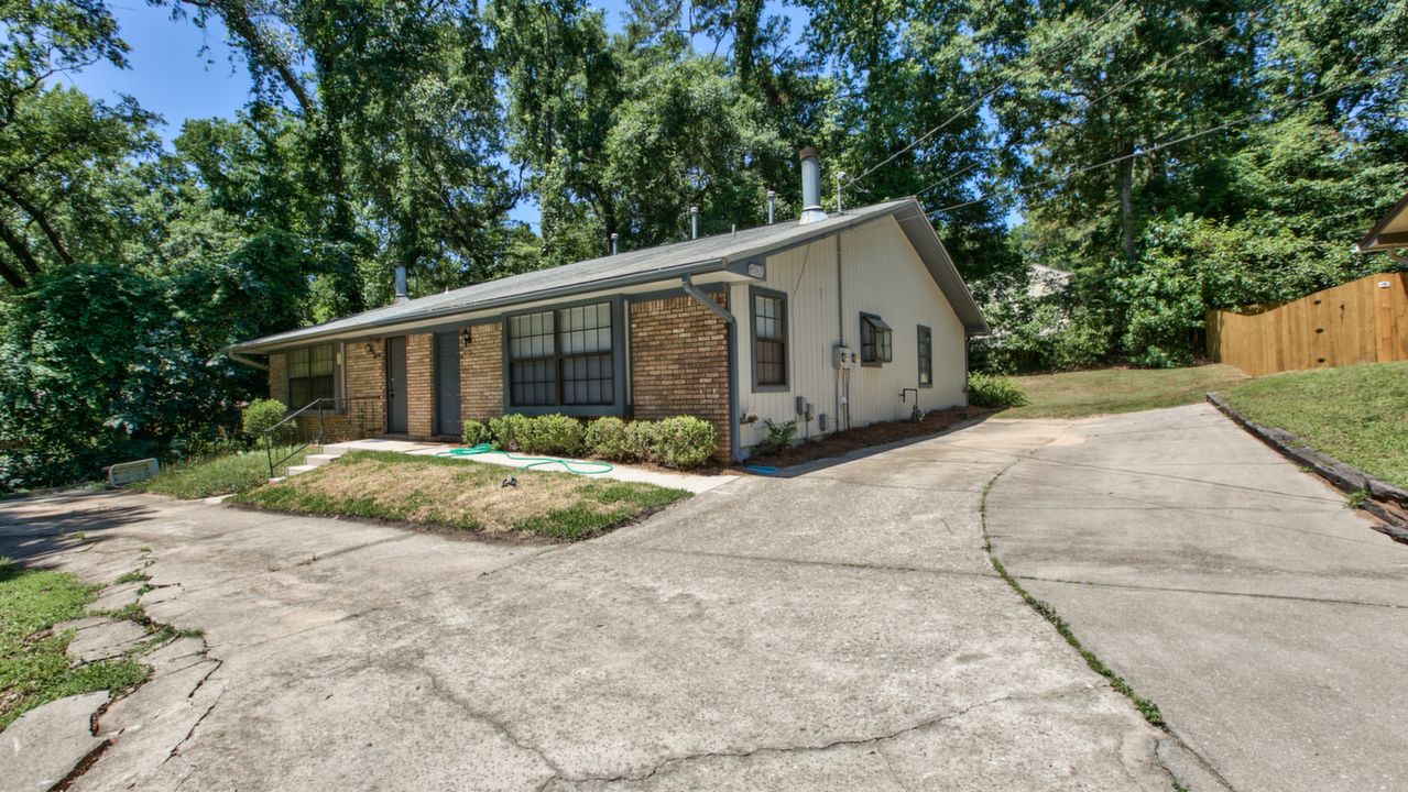 2430 Wren Hollow, Tallahassee, FL, 32301 Scene 1