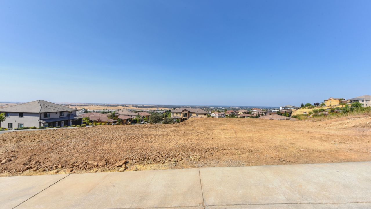 323 Tobrurry Way, Folsom, CA, 95630 Scene 2