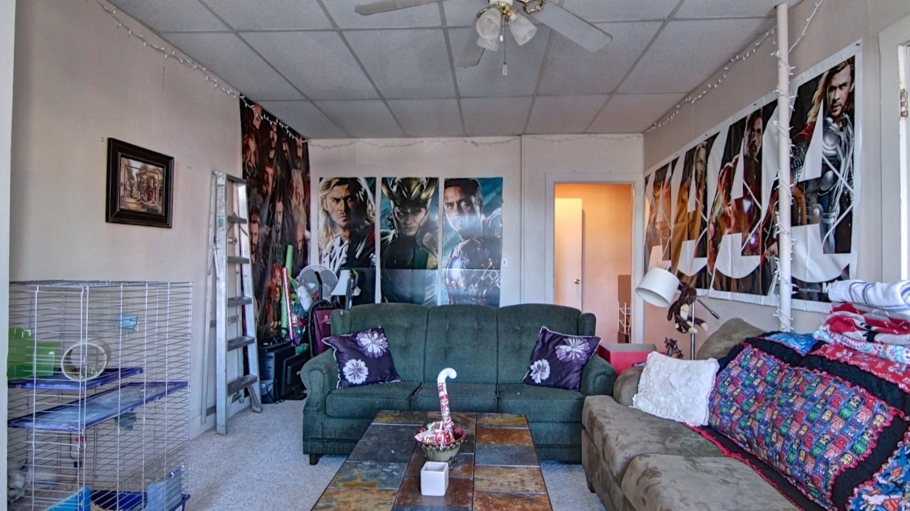 R1 - Living Area Pic #3