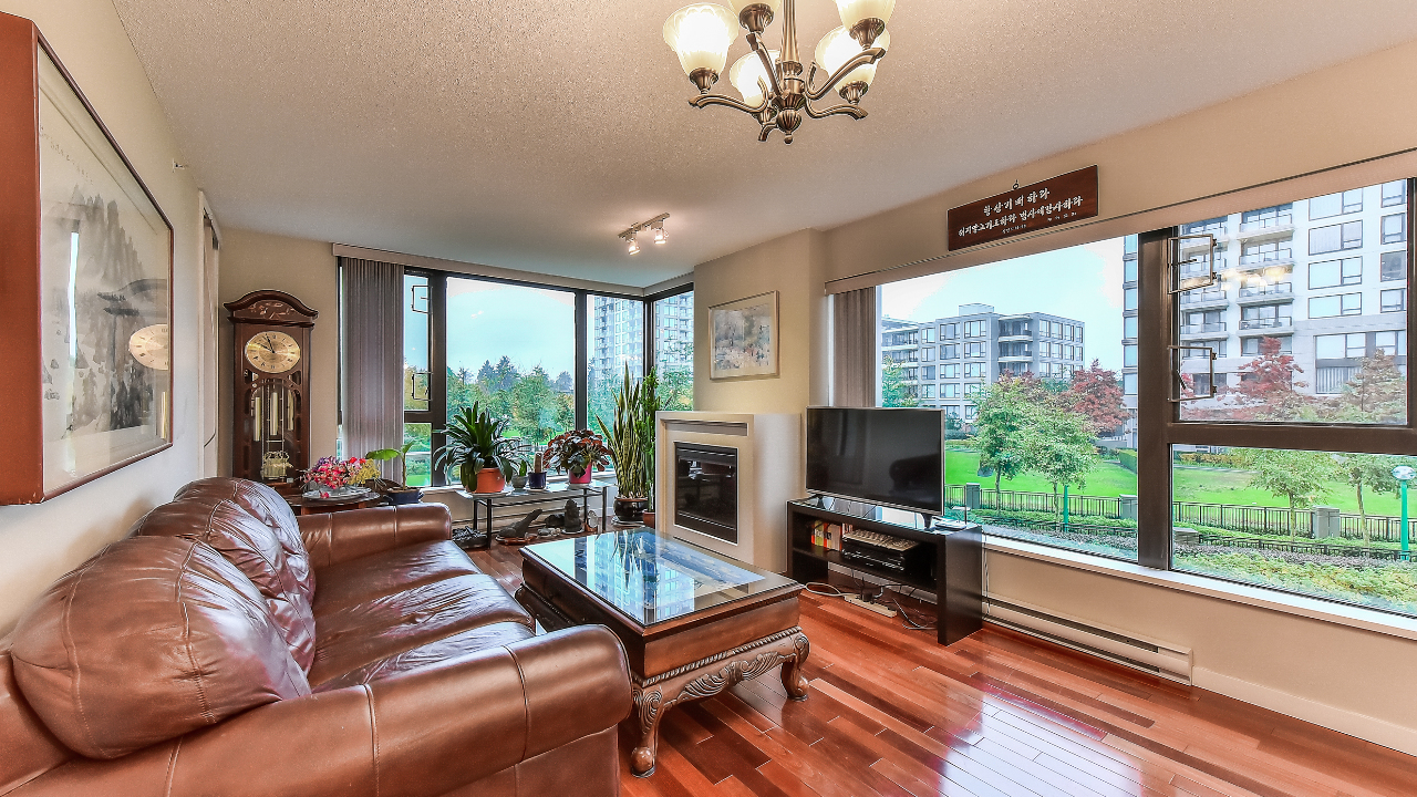 202-7063 Hall Ave, Burnaby, BC, V5E 3A8 Scene 2