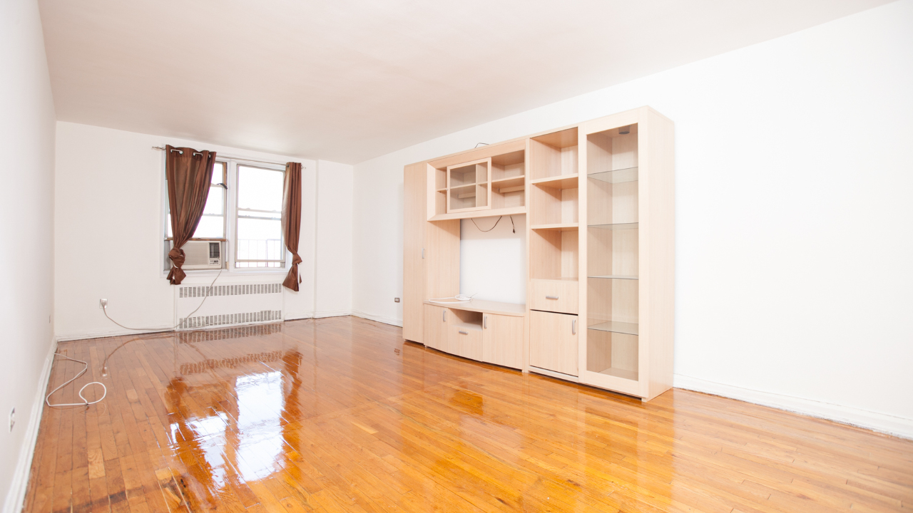 67-25 Clyde St Apt#:7-S, Forest Hills, NY, 11375 Scene 3