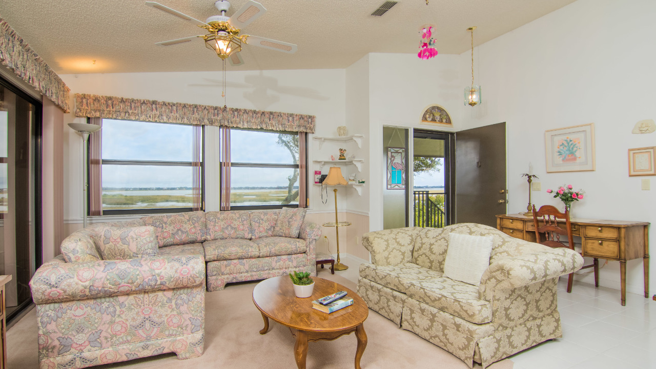 Living Room w/Intracoastal View