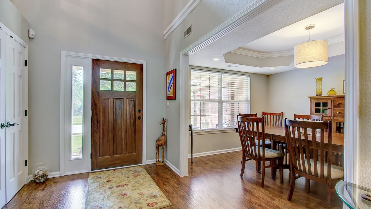 Entry / Dining Room