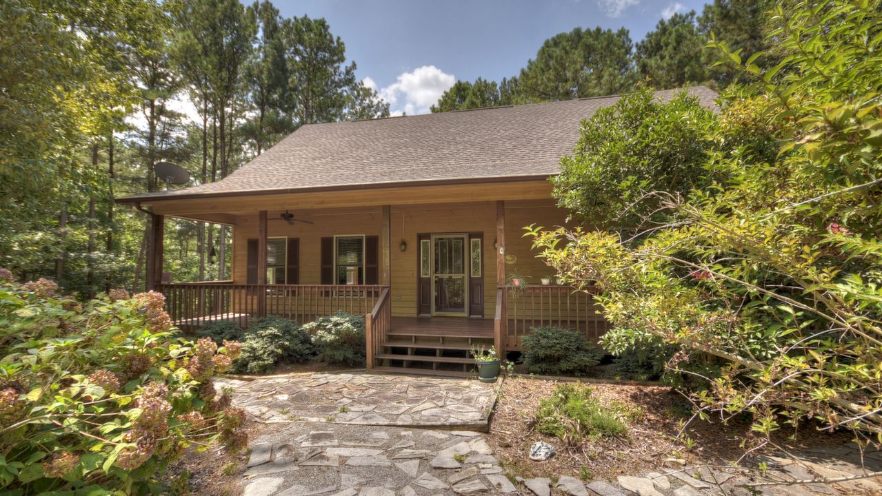 202 Mountain Springs Cir, Ellijay, GA, 30536 Scene 1