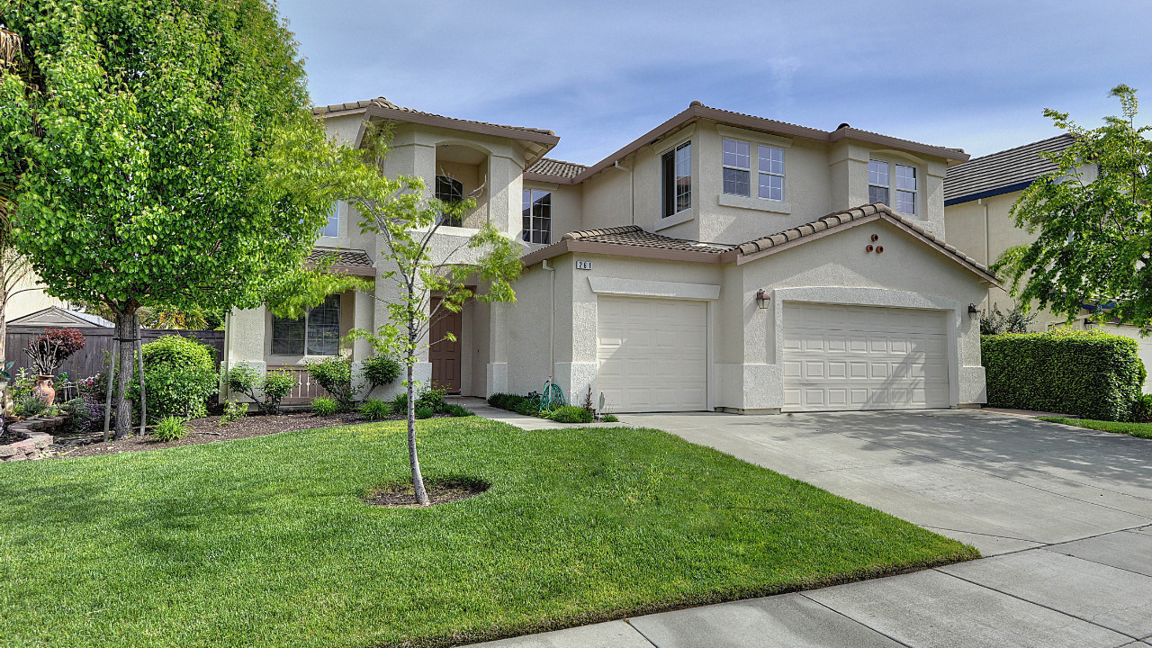 261 Menard Circle, Sacramento, CA, 95835 Scene 1