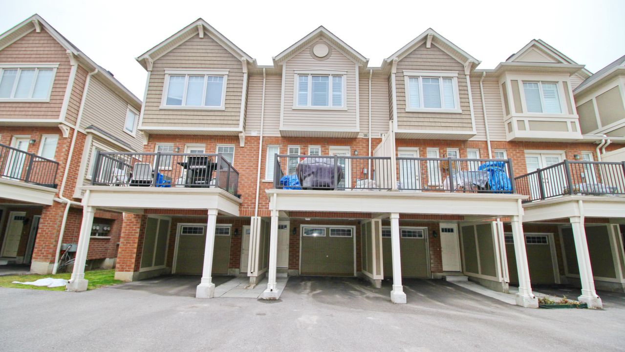 1725 Pure Springs Blvd,Unit 15, Pickering, ON, L1X 0C4 Scene 2