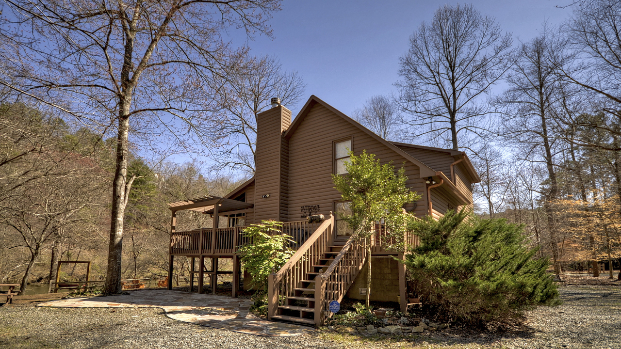 Rush River Lodge, Ellijay, GA, 30540 Scene 1