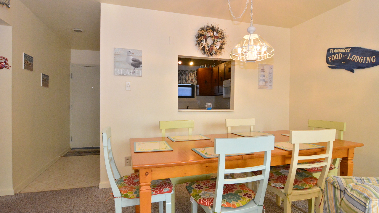 Dining Area to Kitchen