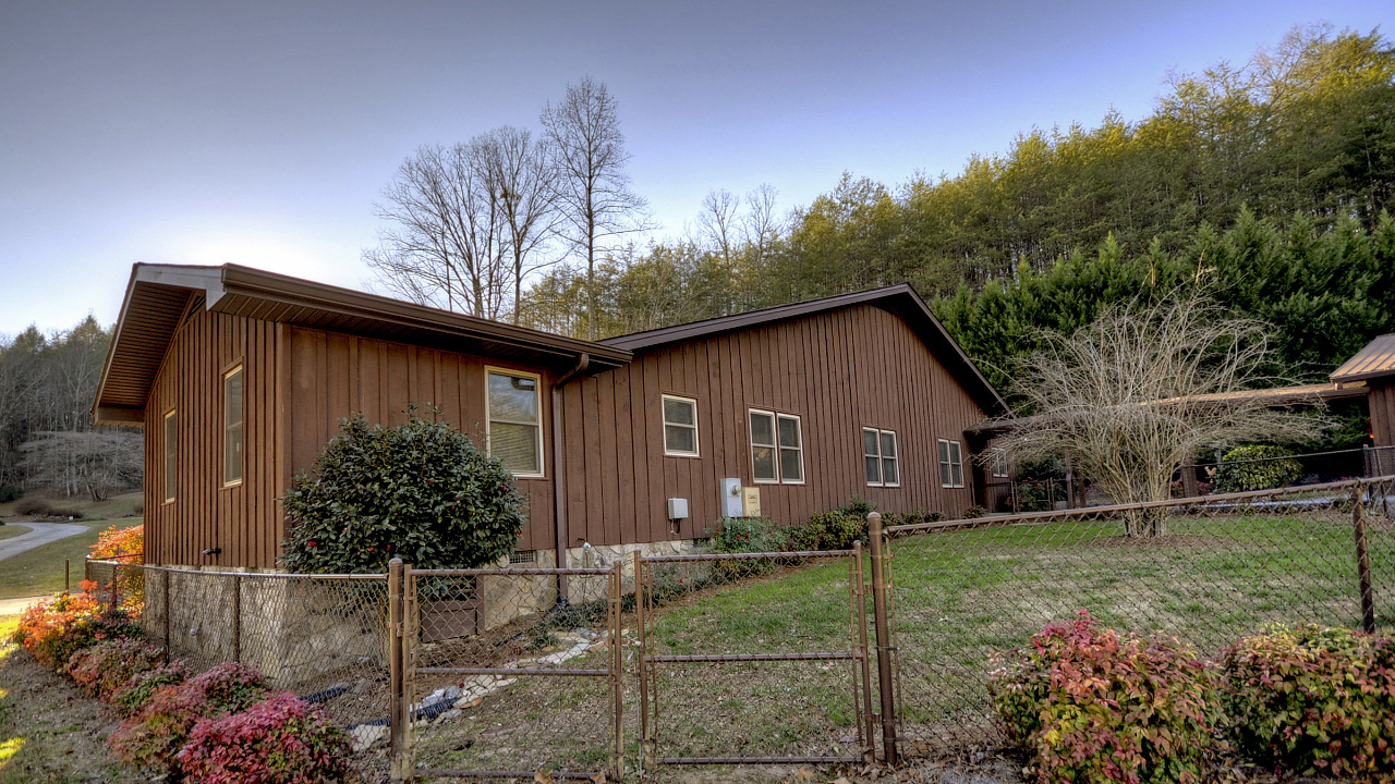 Osage Court, Ellijay, GA, 30540 Scene 2