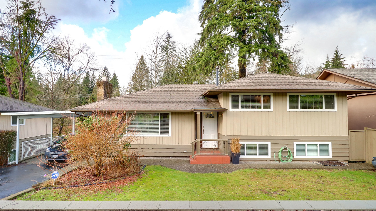 2661 Noel Dr, Burnaby, BC, V3J 1J2 Scene 1