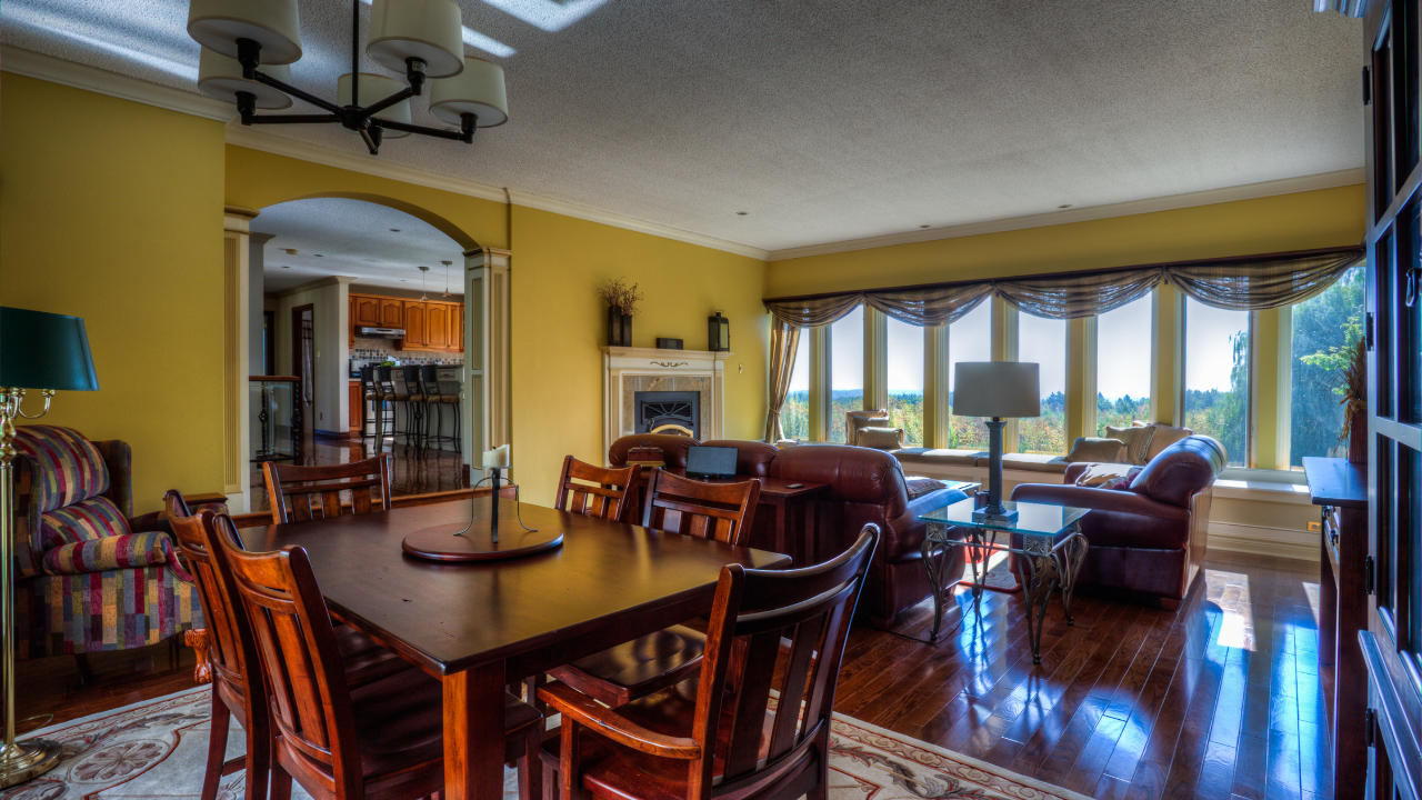 Dining Room/Living Room