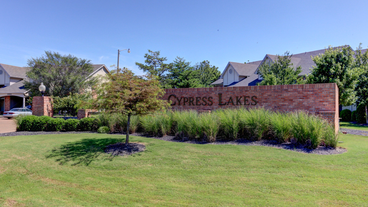 Cypress Lakes-Sign 3
