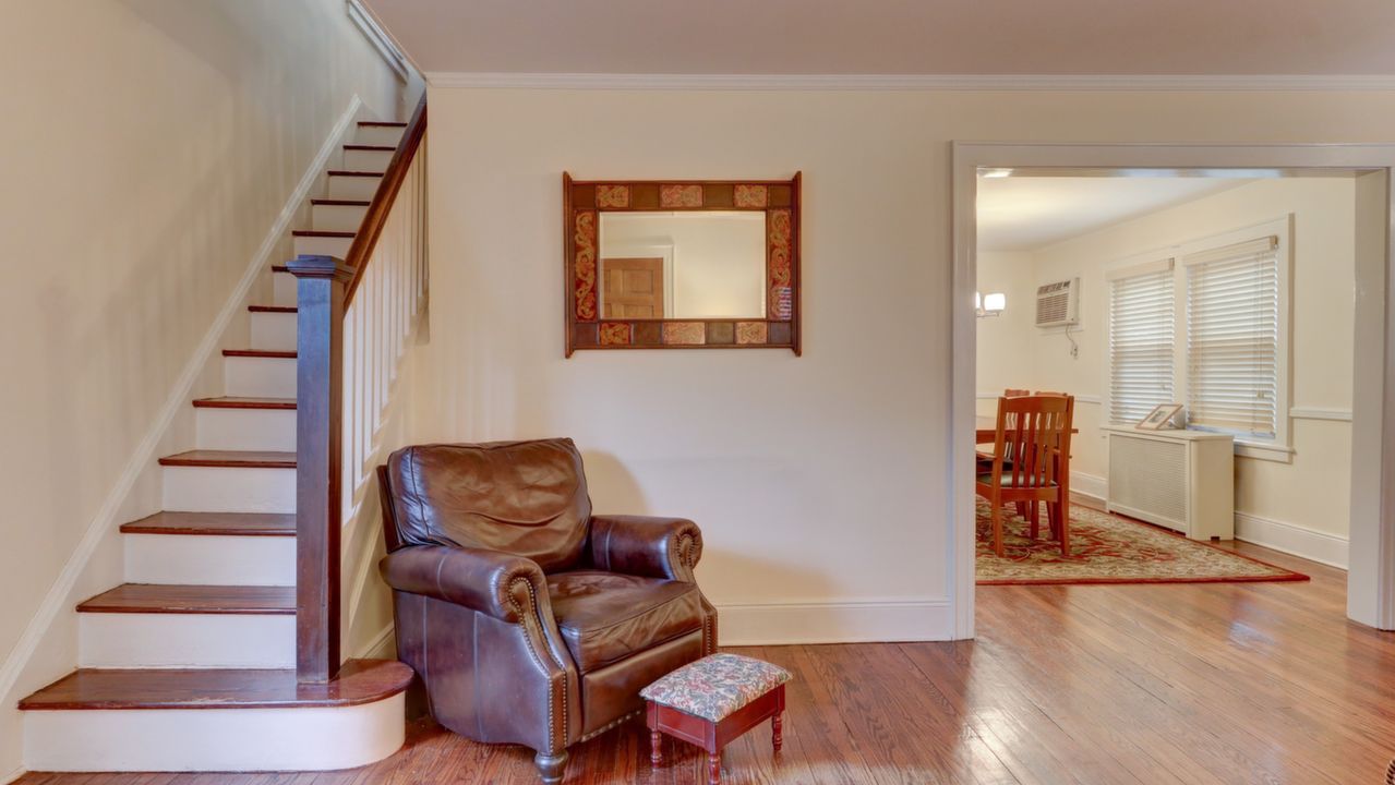 Foyer-Living Room