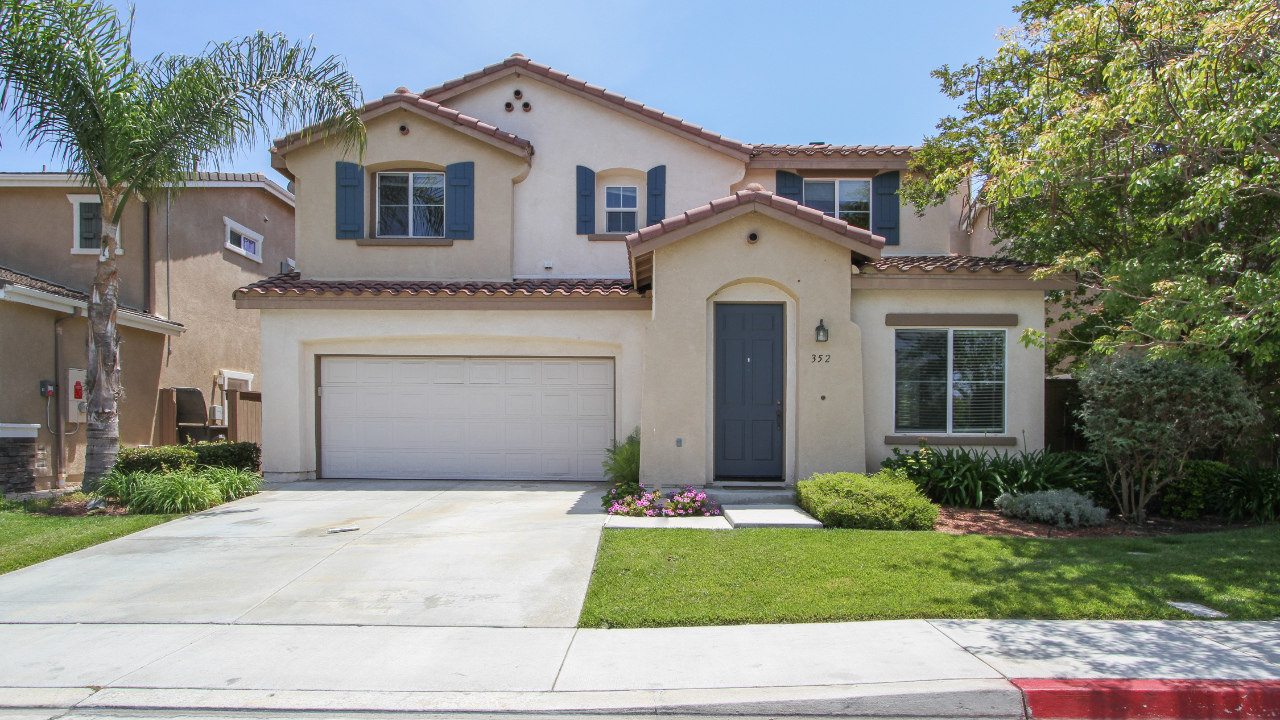 352 Monte Vista Way, Oceanside, CA, 92057 Scene 1