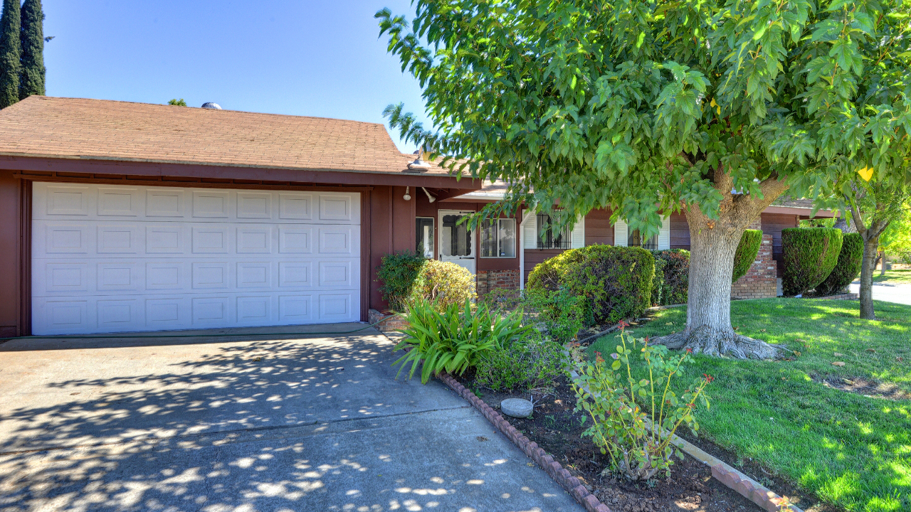 7545 Blackhawk Drive, Sacramento, CA, 95828 Scene 4