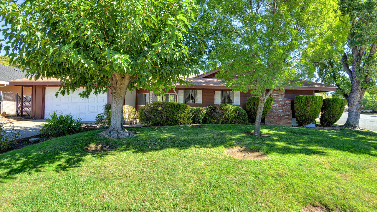 7545 Blackhawk Drive, Sacramento, CA, 95828 Scene 3