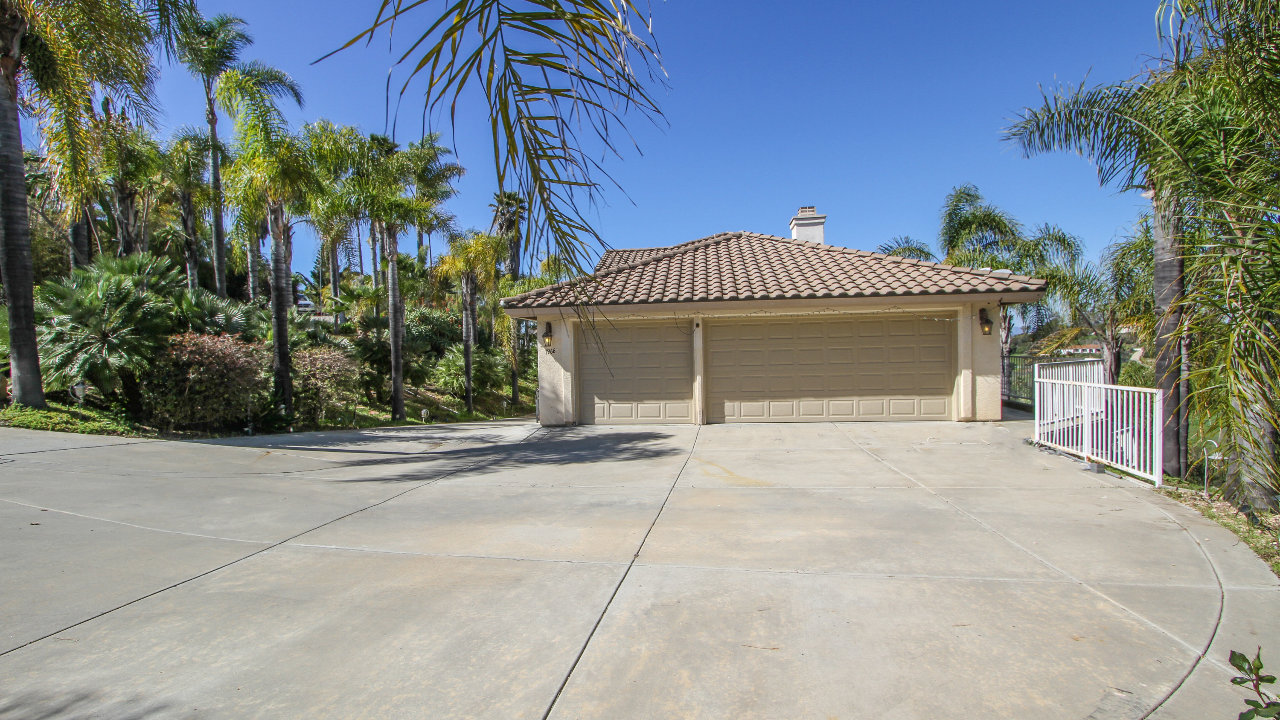 1966 Cresthaven Dr., Vista, CA, 92084 Scene 3