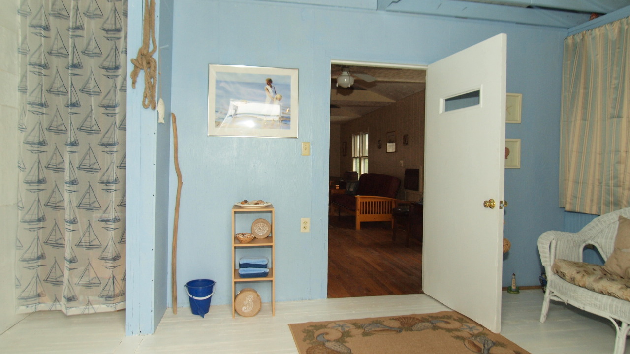 Second Floor Foyer