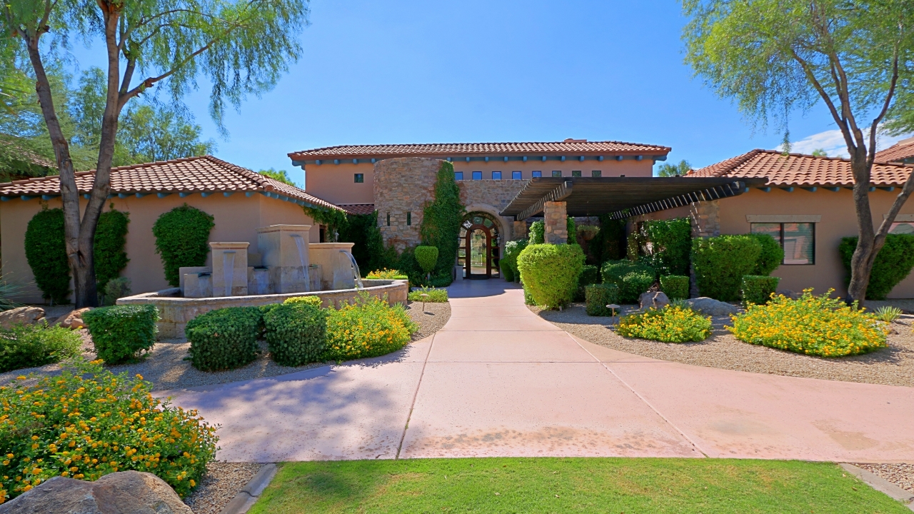 La Verne Clubhouse