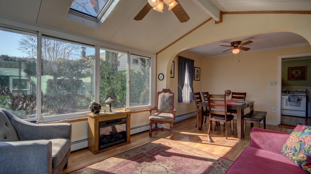 Sun Room-Dining Room