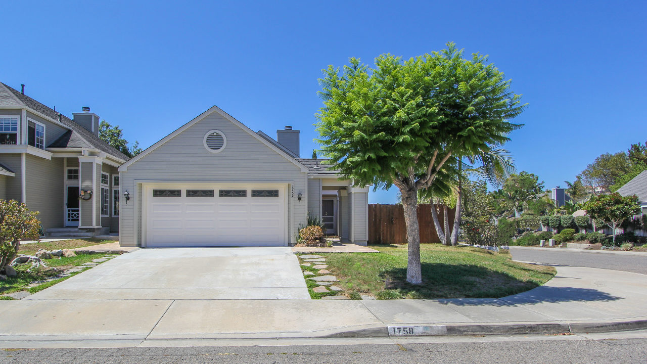 1758 Calle Platico, Oceanside, CA, 92056 Scene 1