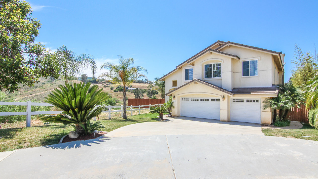 2250 La Mesa Ct., Spring Valley, CA, 91977 Scene 2