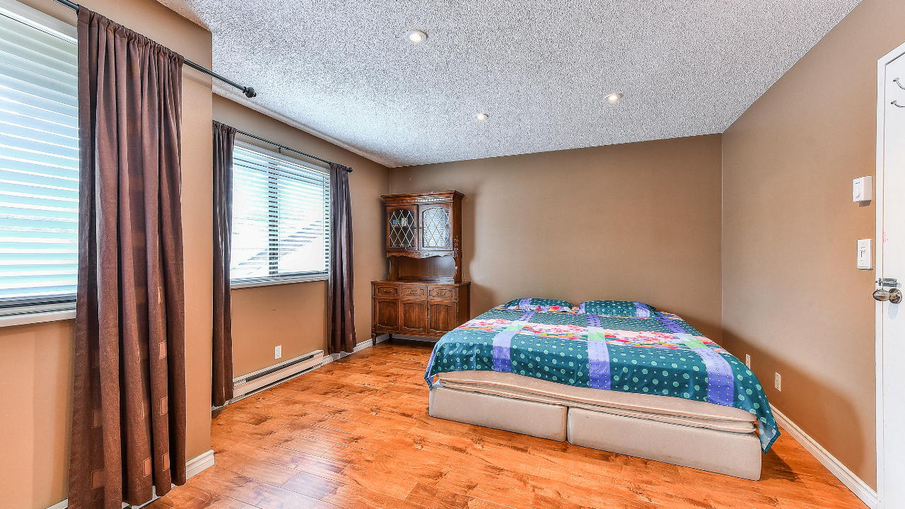 19-13990 74 Ave, Surrey, BC, V3W 7E6 Scene 4